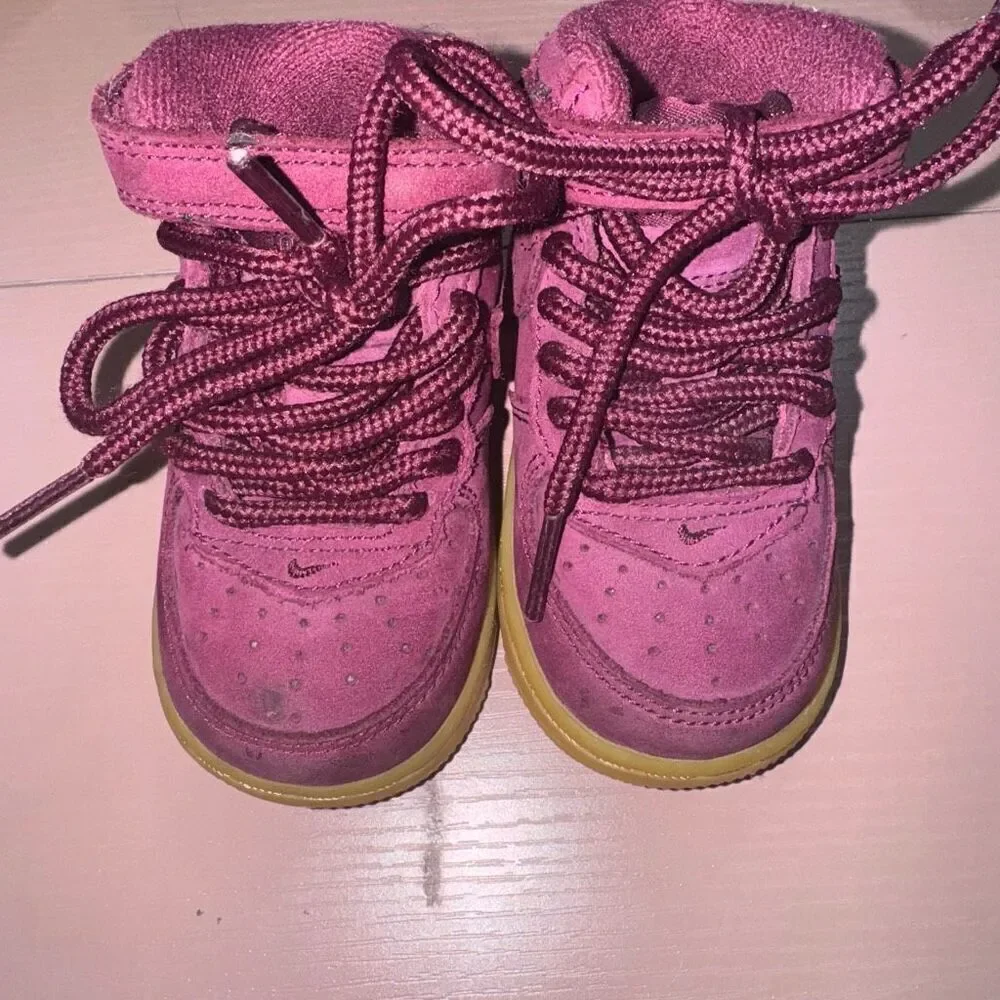 Nike Baby Size 4C Purple High Top Air Force 1
